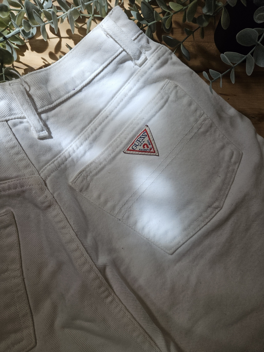 GUESS White Cotton High Waist Short
